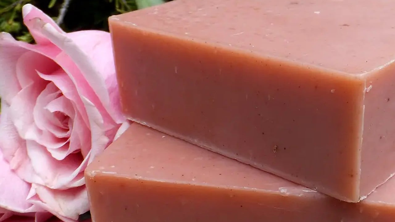 Gül Sabunu nedir? Nasıl kullanılır? Doğal güllü (Canlandırıcı) En sağlıklı sabun buymuş...