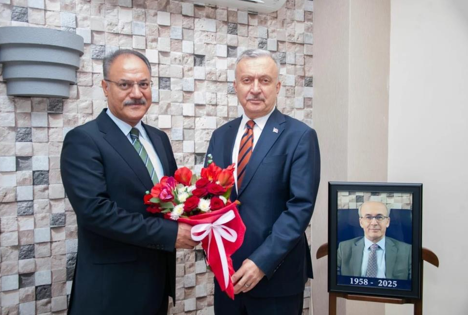 İktisadi ve İdari Bilimler Fakültesine yeni dekan