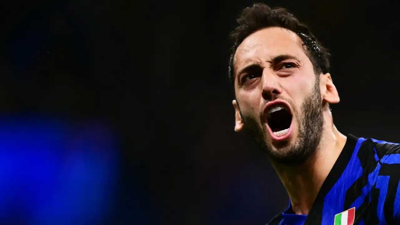 Inter, Fiorentina’yı 3-0 Mağlup Etti! Çalhanoğlu Şov Yaptı