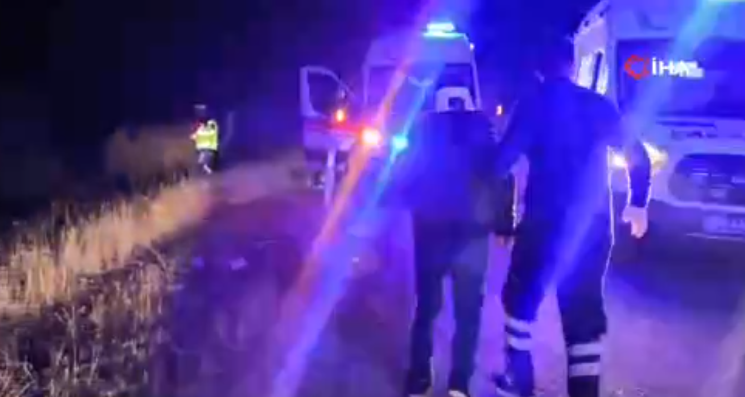 İşçi otobüsü devrildi 17 yaralı