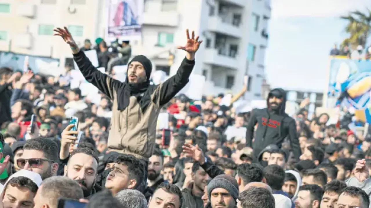 'İsrail'e can feda' diye bağırdılar! Suriye'de Nusayri artıklarından provokasyon!