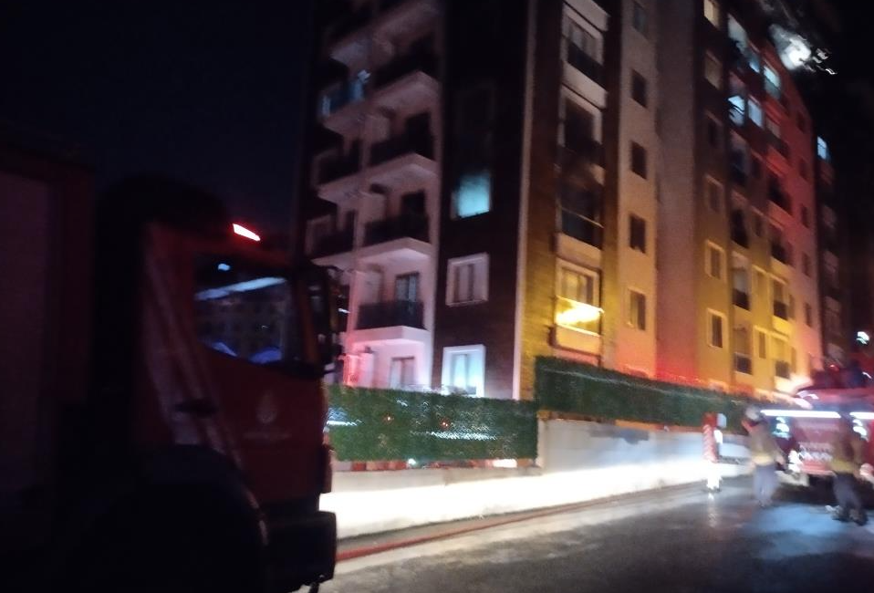 İstanbul Pendik'te korkutan yangın