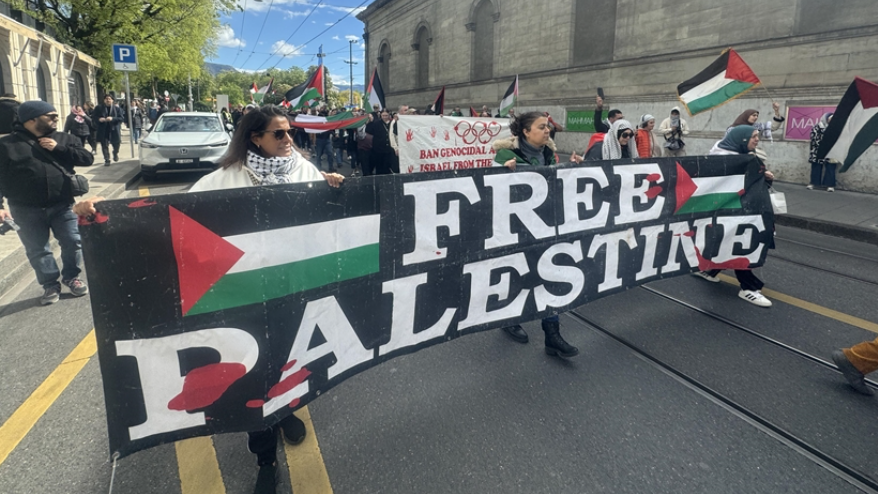 İsviçre’de binlerce kişiden Filistin’e küresel destek