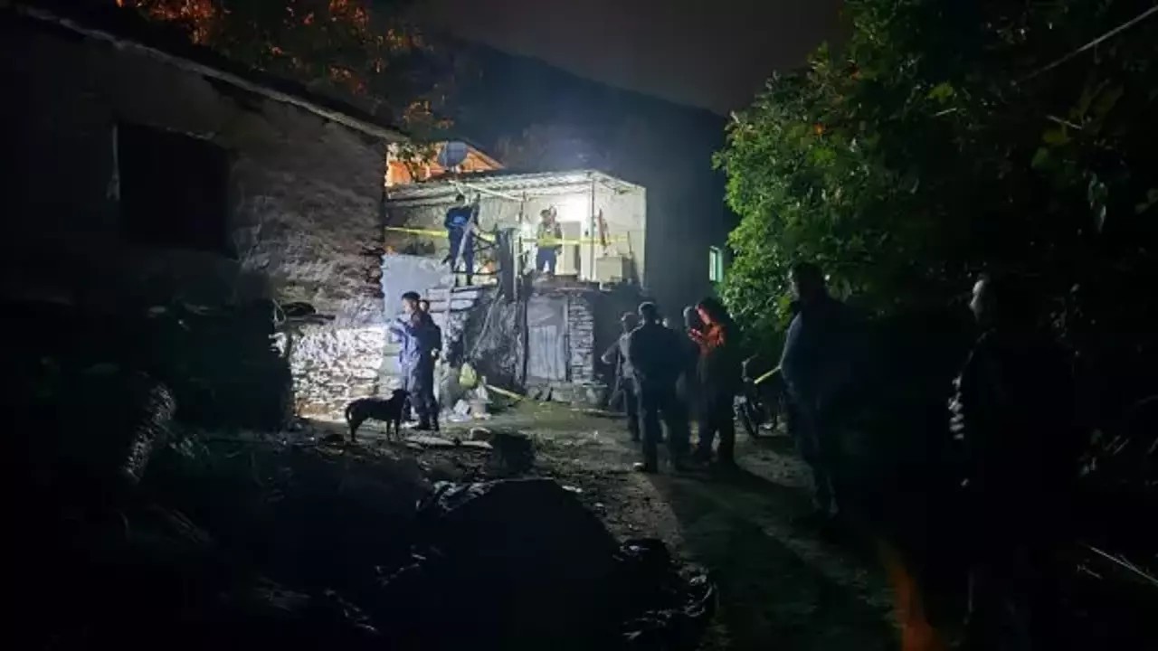 İzmir’de aile faciası: Oğlunu öldürdü, eşini ağır yaraladı