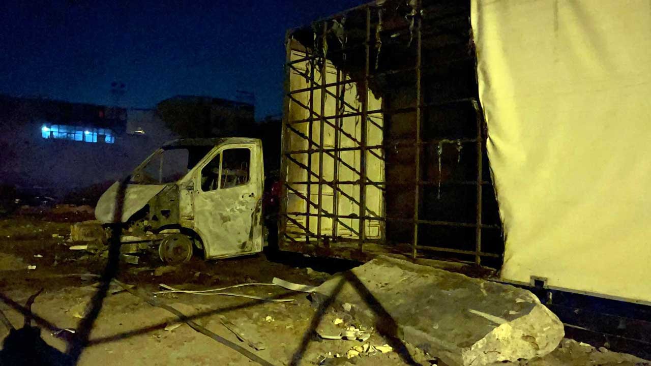 İzmir’de atık yığını alev aldı