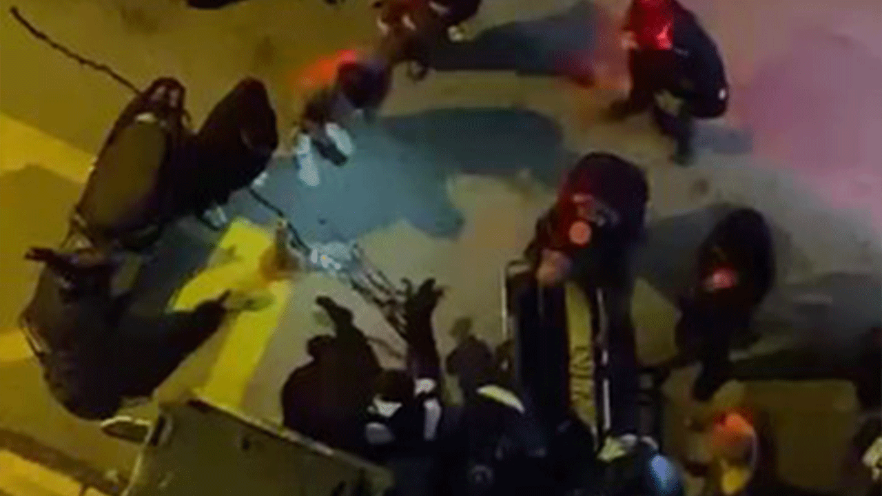 İzmit’te silahlı saldırı paniği! Cadde ortasında vuruldu