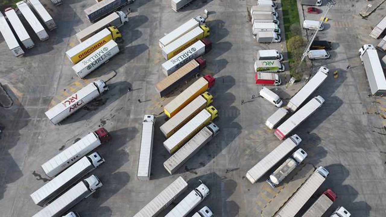 Kamyon geçişleri durdu! Yunanistan’da çiftçi protestosu sınırı kapattı
