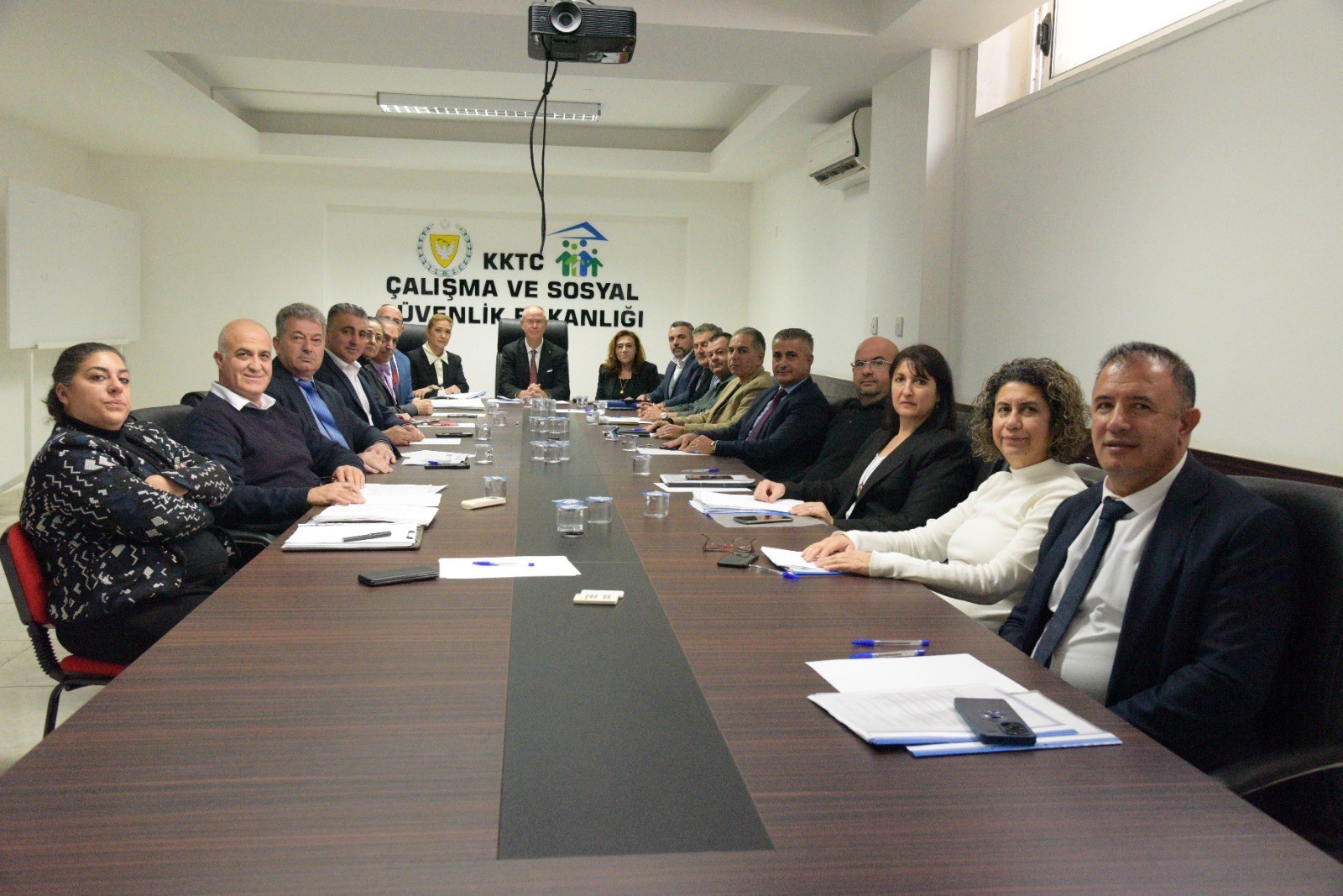 KKTC'de yeni asgari ücret net 52 bin 738 TL: 2026’nın ilk zammı oy çokluğuyla kabul edildi!