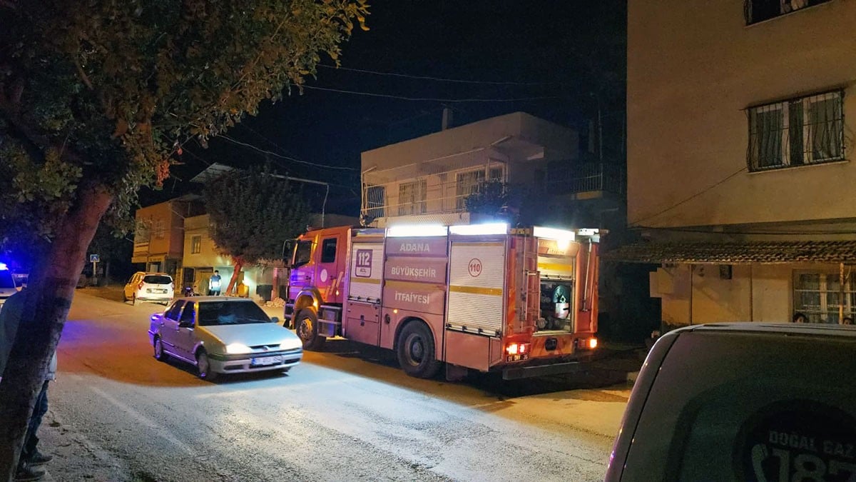 Kozan'da yangın! 4 kişi dumandan etkilendi