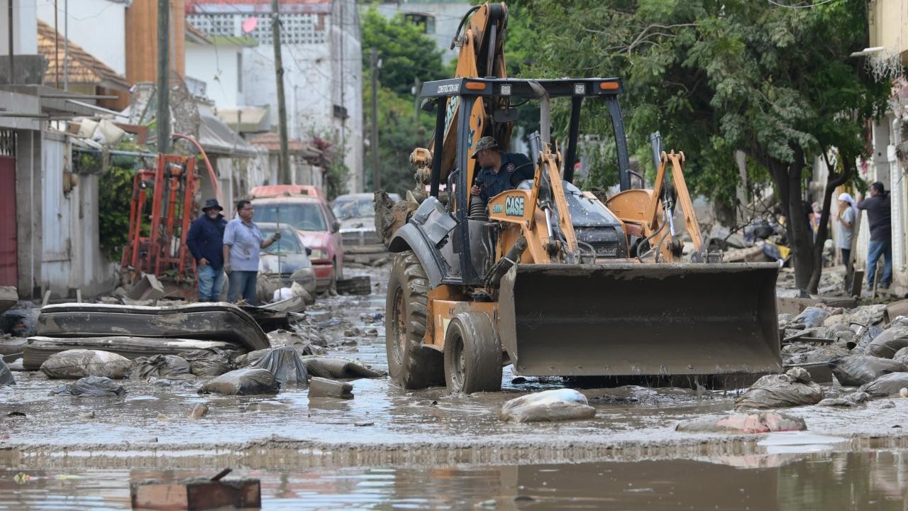 Meksika’da Sel Felaketinin Bilançosu Ağırlaşıyor: Can Kaybı 66’ya Yükseldi, 75 Kişi Kayıp