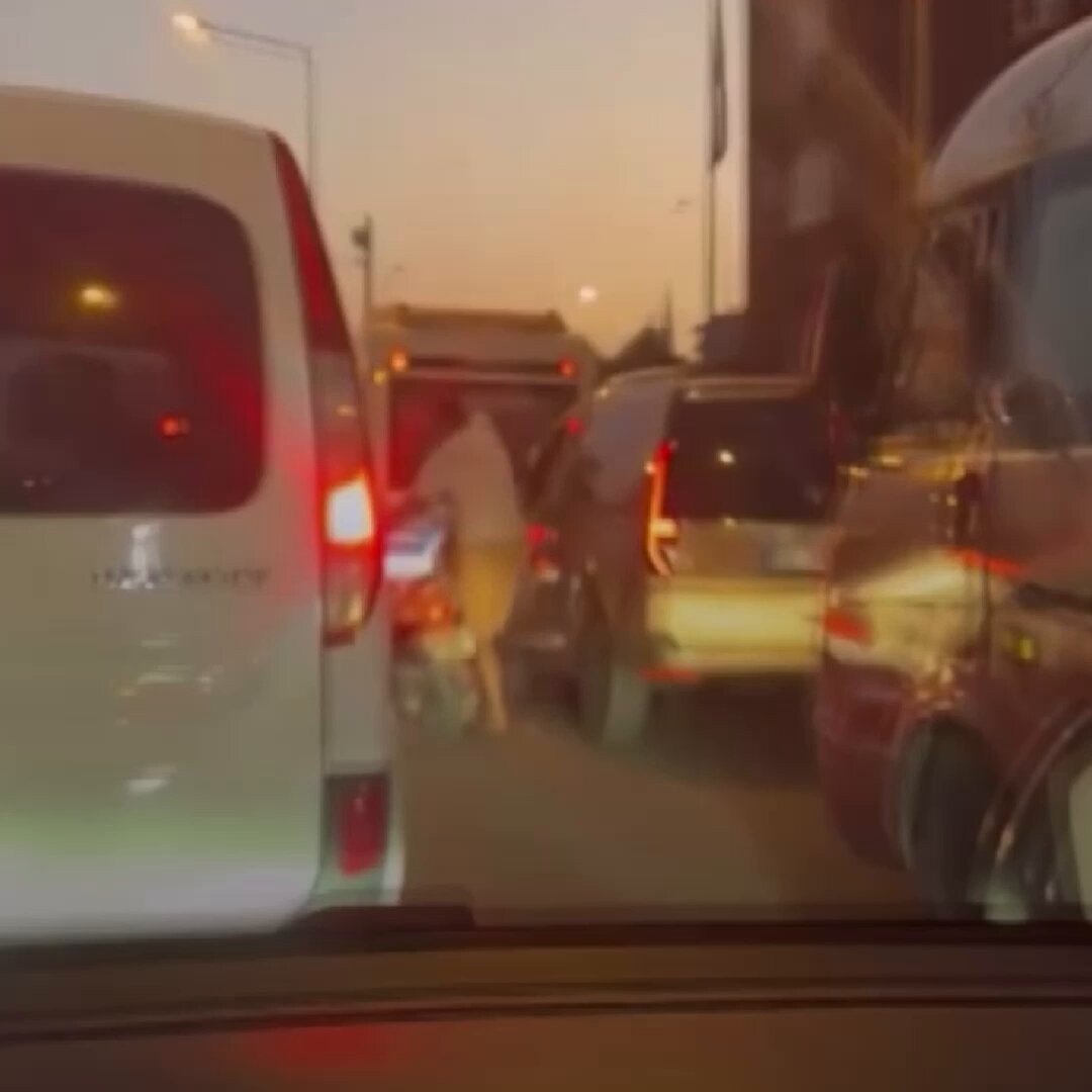 Mersin'de trafikte tartıştıkları aracın sürücüsünü darbeden 5 şüpheli yakalandı