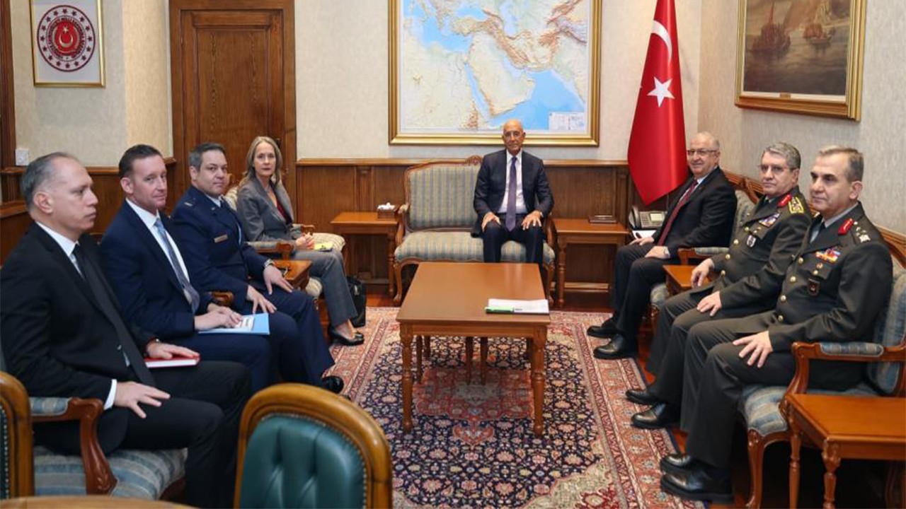 Milli Savunma Bakanı Yaşar Güler, Büyükelçi Barrack'ı kabul etti