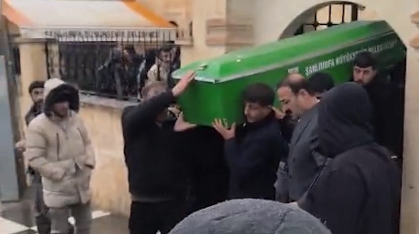 Mutfaktaki sinsi ölüm! Patlamada can veren nine ve iki torunu yan yana toprağa verildi