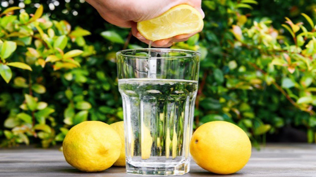 Osman Müftüoğlu açıkladı limonlu su mu yoksa sirkeli su mu daha faydalı?