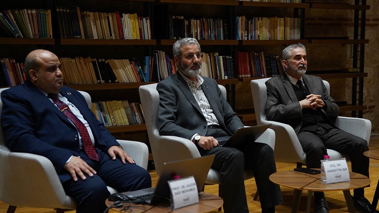 Rami Kütüphanesi'nde anlamlı etkinlik: 100. Yılında Mehmet Akif'in Mısır Yılları ve Kur'an Tercümesi