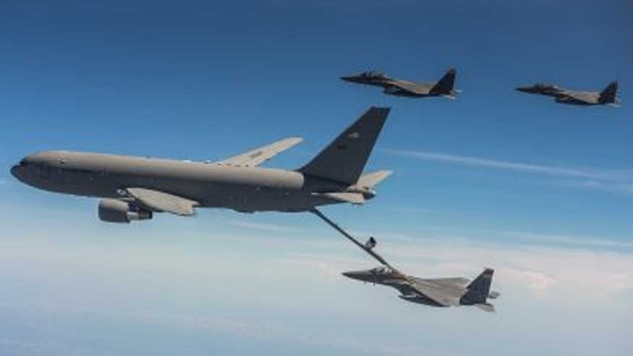 Rus bombardıman uçakları ve savaş uçakları havalandı