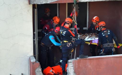 Siirt’te deprem tatbikatı gerçek anları aratmadı