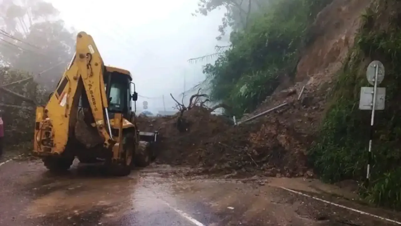Sri Lanka'da şiddetli yağışlar ve toprak kaymalarında ölü sayısı yükseldi!
