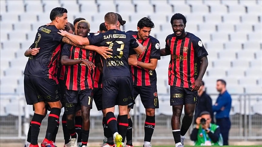 Süper lig ekibinde 4 futbolcuyla yollar ayrıldı