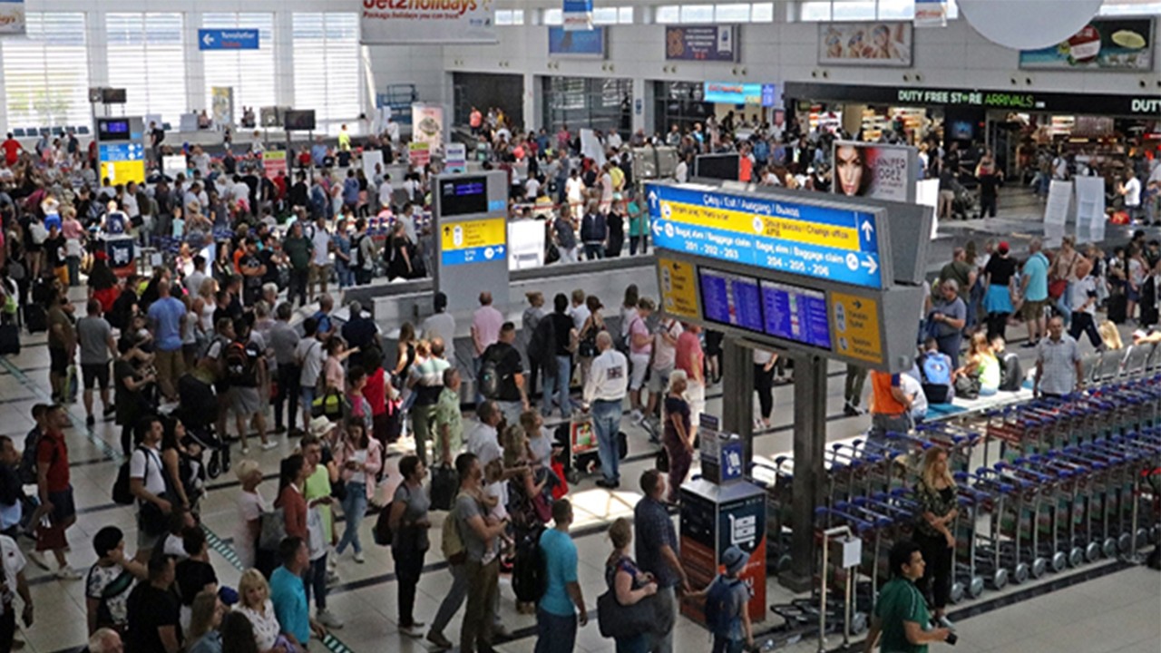 Turist sayısında cumhuriyet tarihi rekoru kırıldı