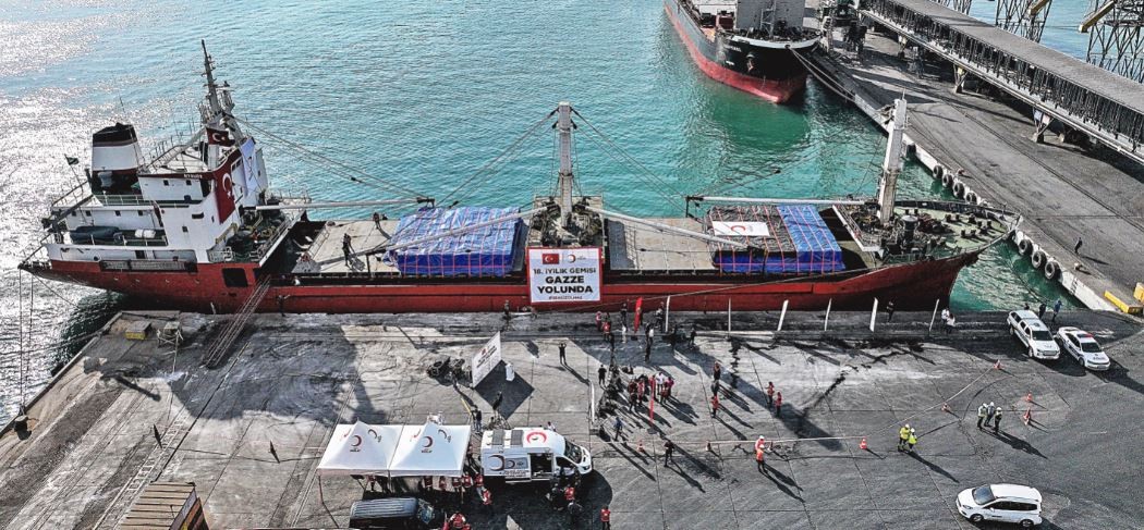 Türk Kızılayın ‘İyilik Gemisi’ Mersin Limanı’ndan uğurlandı