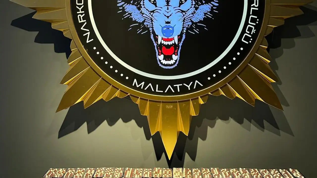Uyuşturucu operasyonu: 3 tutuklama! Malatya'da Türk polisi "Torbacı"ları hemen köşeye sıkıştırdı...