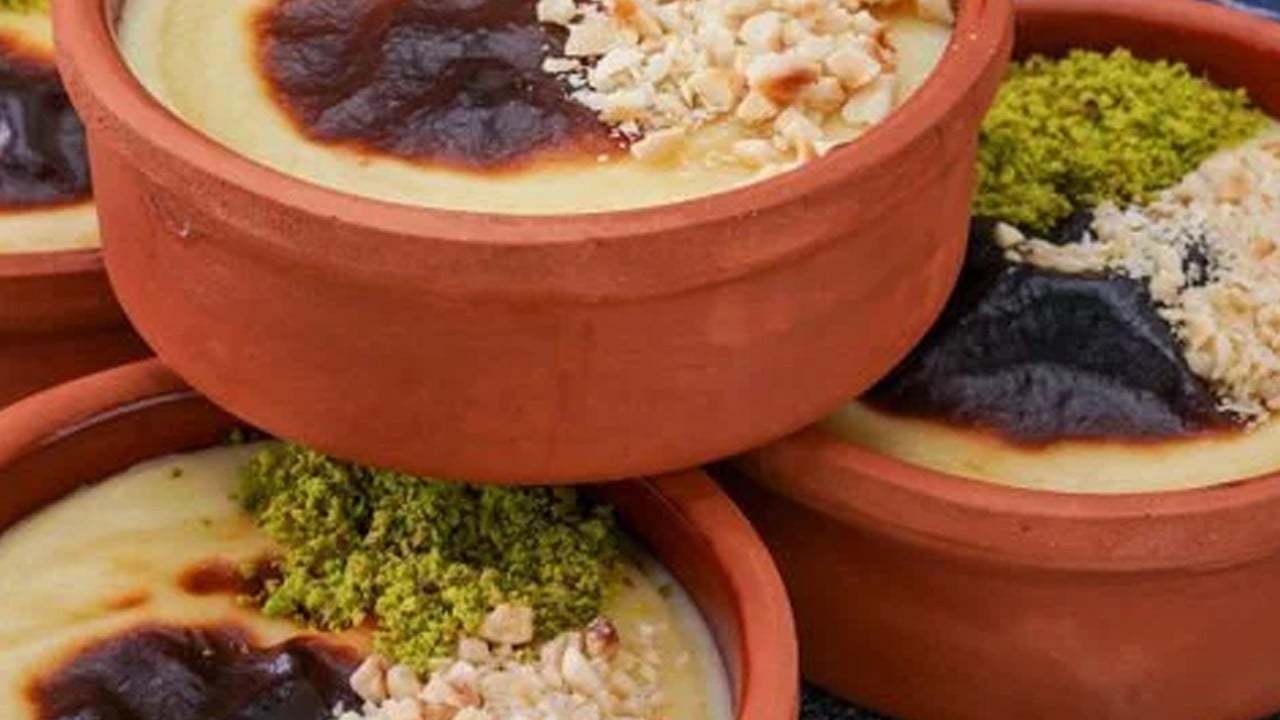 Yağlı süt ile yapılan Süt Helvası tarifi nasıl yapılır? Ezber bozan tarif, pes dedirtti! Günde sadece 2 dilim yetiyor