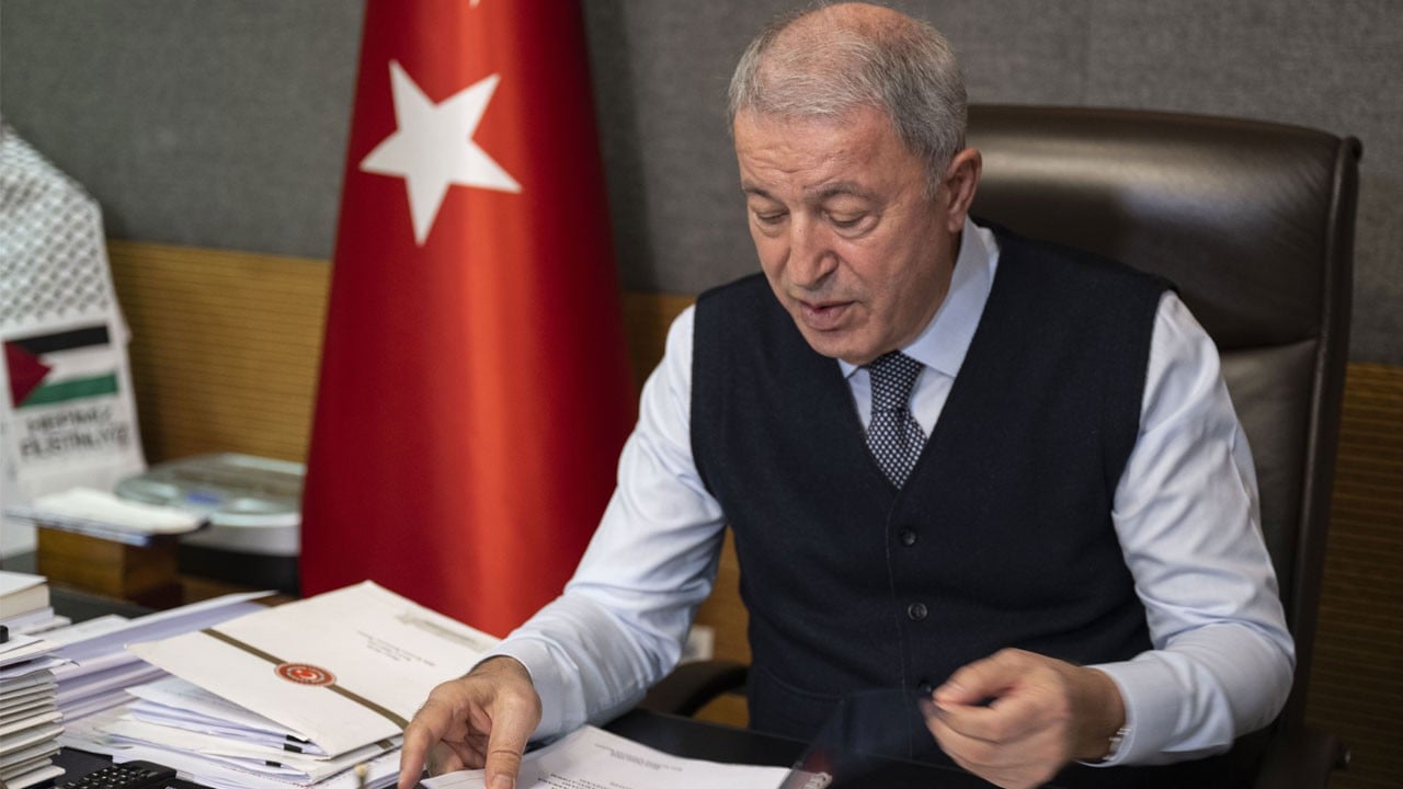 Yeni düzenlemeler yolda! Bakan Akar'dan şehit aileleri ve gazilere müjde