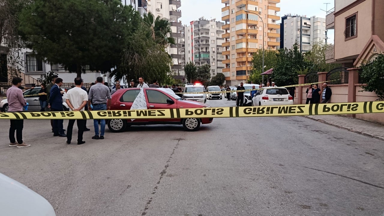 Yol ortasında korkunç olay! Direksiyonda ölü bulundu