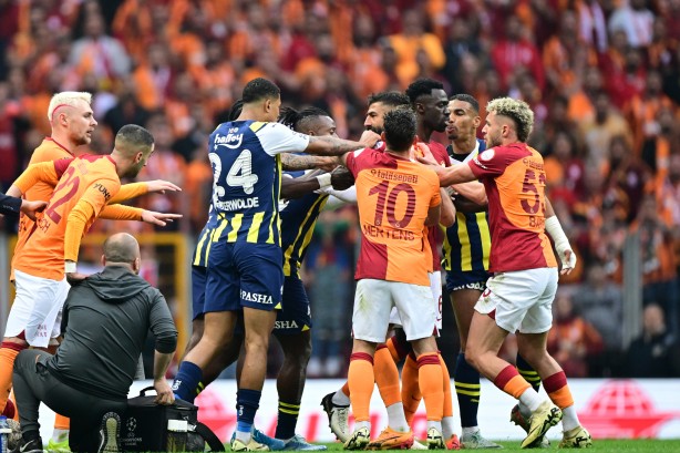 1-0 sonrası kapıyı gösterdi! Fenerbahçe'ye yenilince 8 yıldızı birden gönderiyor: İlgili detay şaşırttı…