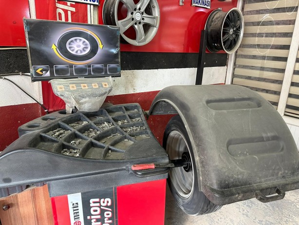 Foto - 1 Aralık’ta başlıyor! O ilimizde kış lastikleri şimdiden takılmaya başlandı! 