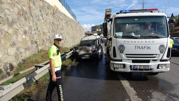 Foto - 1 ay önce aldığı aracı yandı! O cep telefonuyla kaydetti