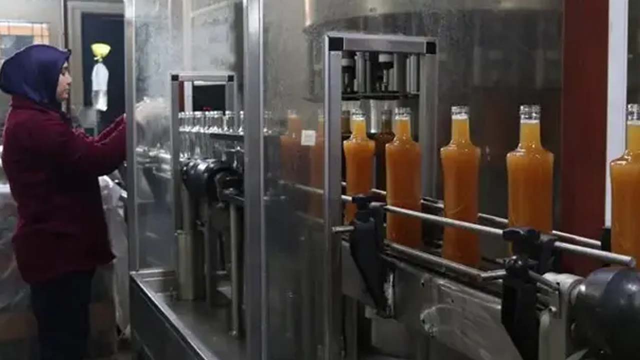 Foto - 1 bardağı ömrü 10 yıl uzatıyor! Her sabah aç karnına içerseniz: Suyun içine ekleyince kolesterolün kökünü kurutuyor