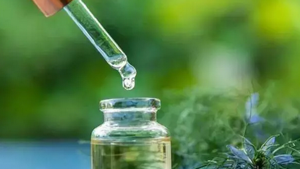 Foto - 1 damlası tek gecede 10 yaş gençleştiriyor! 