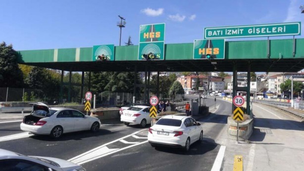 Foto - 1 gişe 2 araç! Tuhaf kaza bakın nasıl oldu