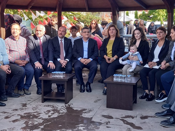 Foto - 1 günde 1 ton kestane tüketildi