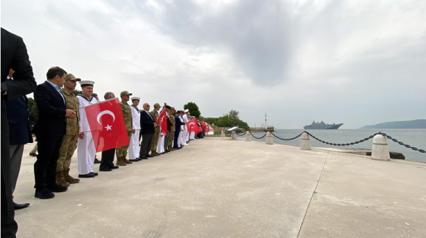 1 günlük askerlik heyecanı! TCG Anadolu'yu selamladılar