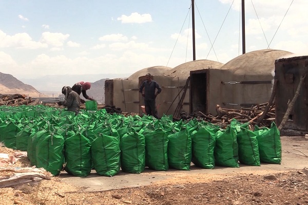 Foto - 1 hafta aralıksız yanıyor, mangalın vazgeçilmezi oluyor