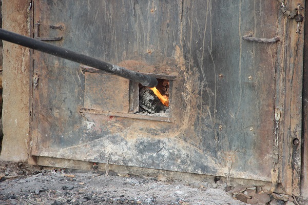 Foto - 1 hafta aralıksız yanıyor, mangalın vazgeçilmezi oluyor