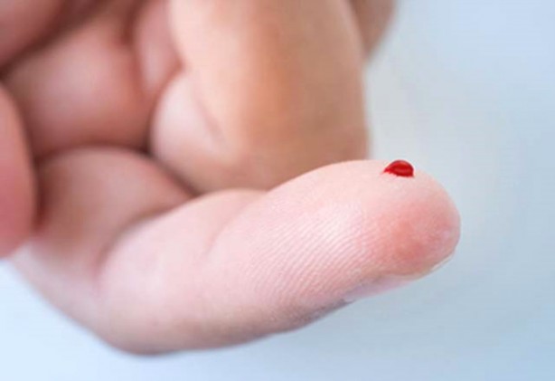 1 iğne ile kalp krizinde hayat kurtaran basit yöntem belli oldu: İsteyen faydalansın! Hiç kimse bilmiyor!