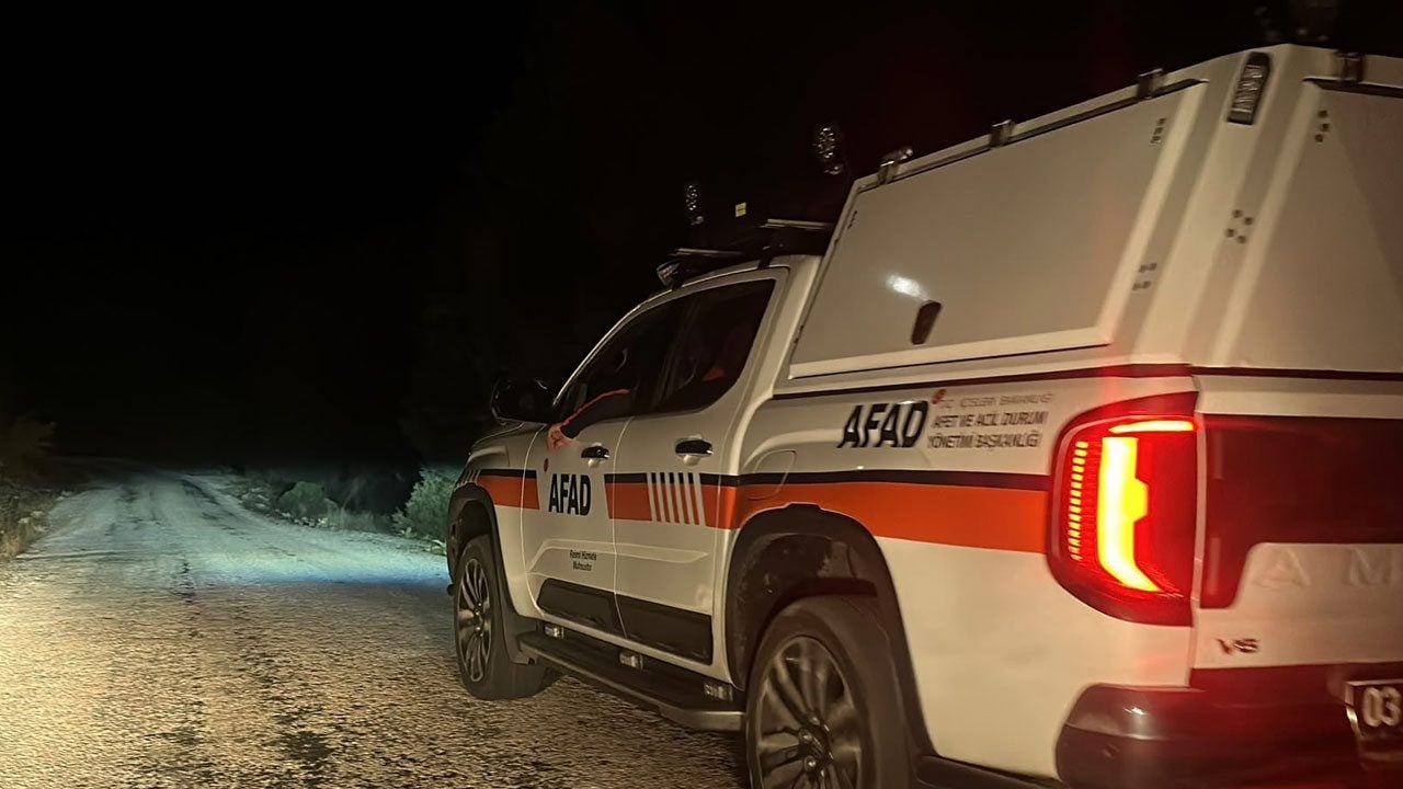 Foto - 1 kişi hayatını kaybetti, 13 kişi kurtarılmayı bekliyor! Yazılı Kanyon’da mahsur kalan ekipten acı haber