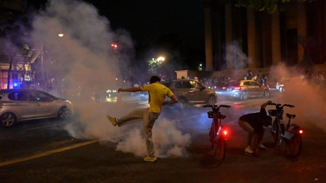 Foto - 1 kişi öldü yüzlerce gözaltı var! PSG şampiyon oldu Fransa karıştı