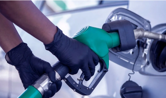 Foto - 1 lira 34 kuruşun ardından akaryakıta bir indirim daha geliyor! Depoları fulleyecekler o tarihi beklesin