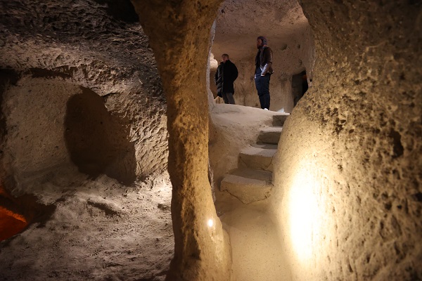 Foto - 1 milyon 495 bin turist yer altına indi