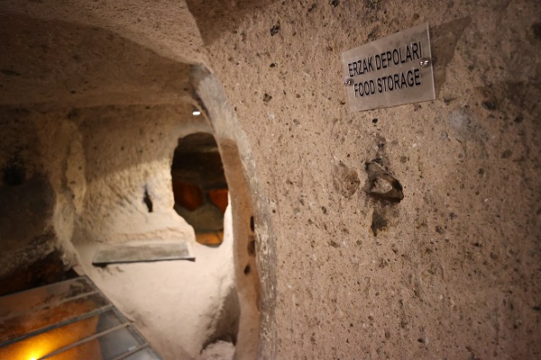 Foto - 1 milyon 495 bin turist yer altına indi