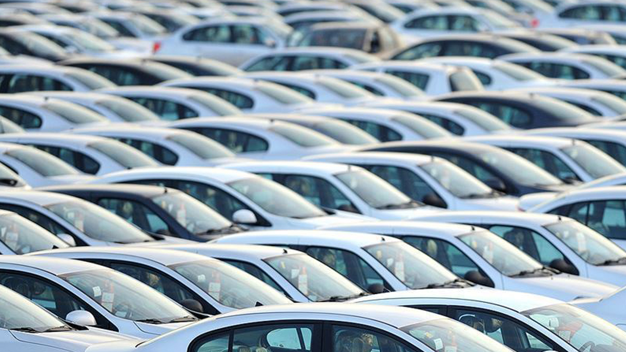 Foto - Talep patlaması! 1 milyon TL altındaki araçlar tükeniyor! Arabalar neredeyse bedavaya gidiyor
