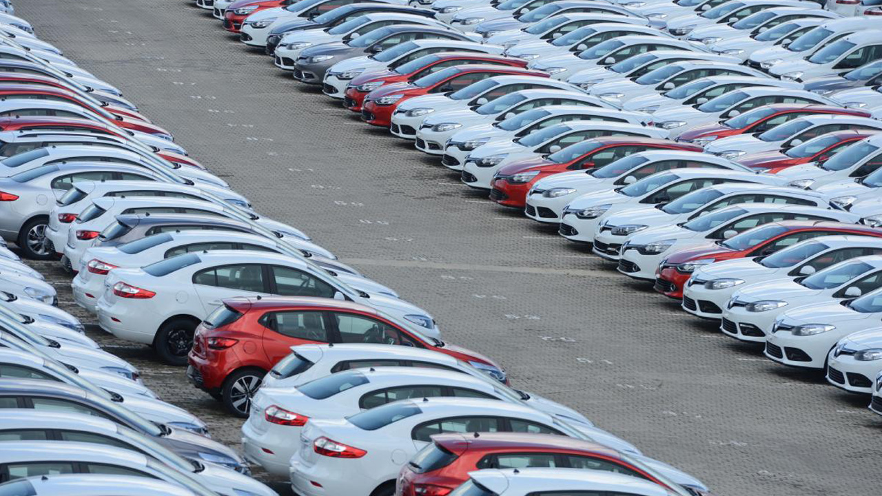 Foto - Talep patlaması! 1 milyon TL altındaki araçlar tükeniyor! Arabalar neredeyse bedavaya gidiyor