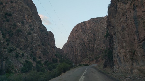 Foto - 1 saatlik yürüyüşle ulaşılıyor! Mağaranın içindeki gizem