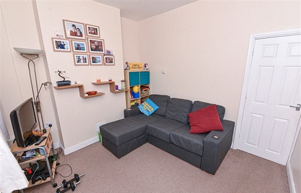 Foto - 1 sterline aldığı eve şuan 50 bin sterlin fiyat biçiliyor! Bakın neden...