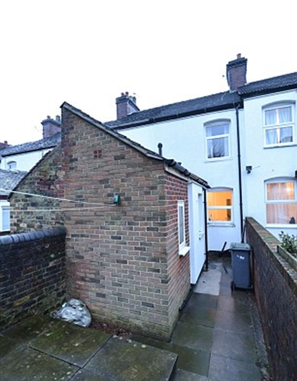 Foto - 1 sterline aldığı eve şuan 50 bin sterlin fiyat biçiliyor! Bakın neden...